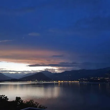 Charming Sunset With Pool * Laveno-Mombello