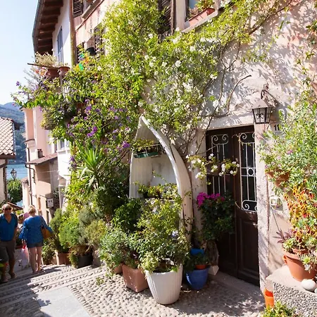 Charming Sunset With Pool Appartement Laveno-Mombello